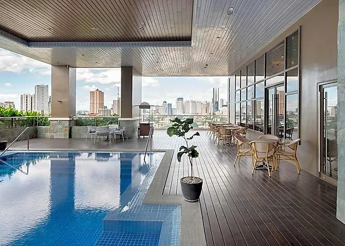 호텔 Citadines Roces Quezon